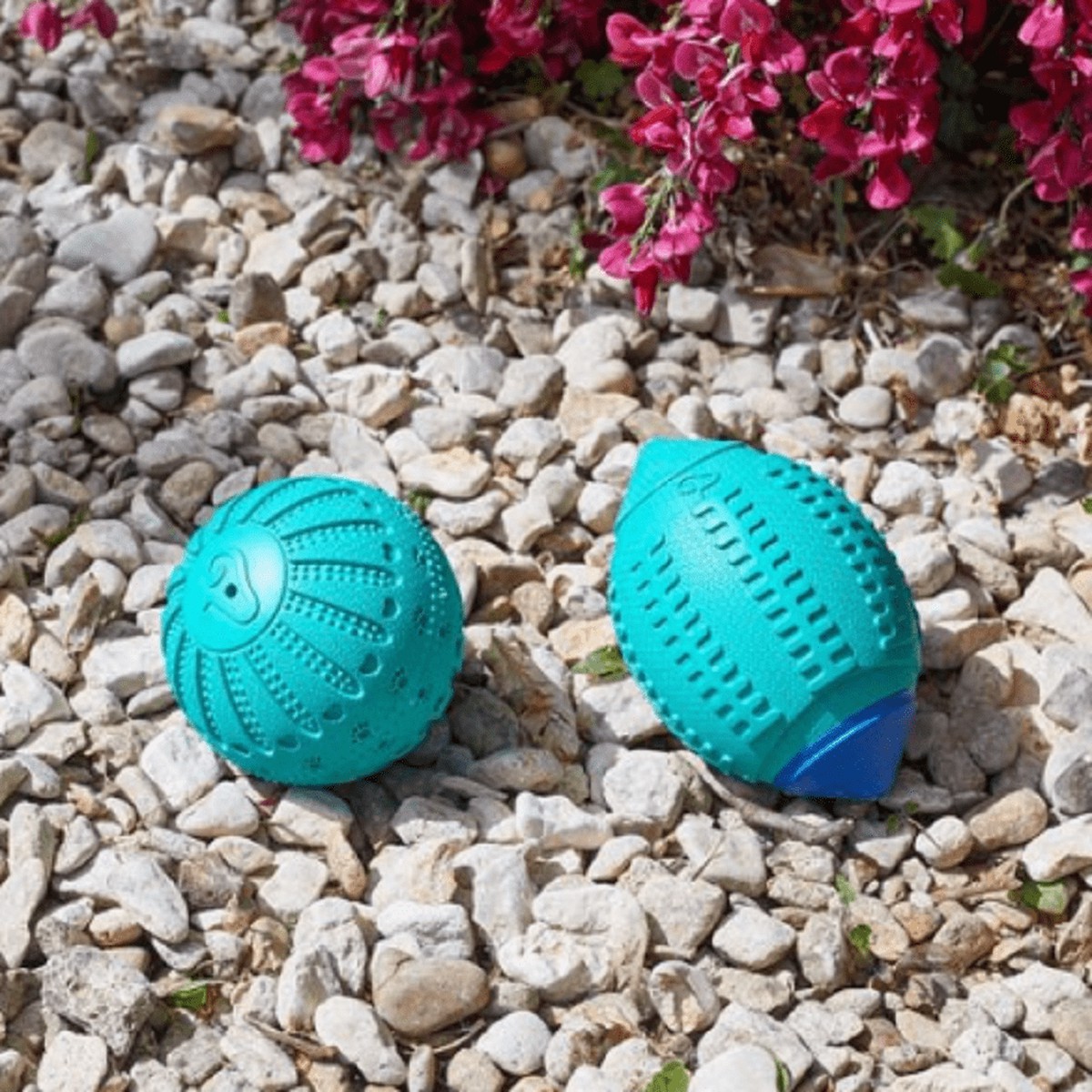 Zoon Rubber Squeak Ball Dog Toy Large
