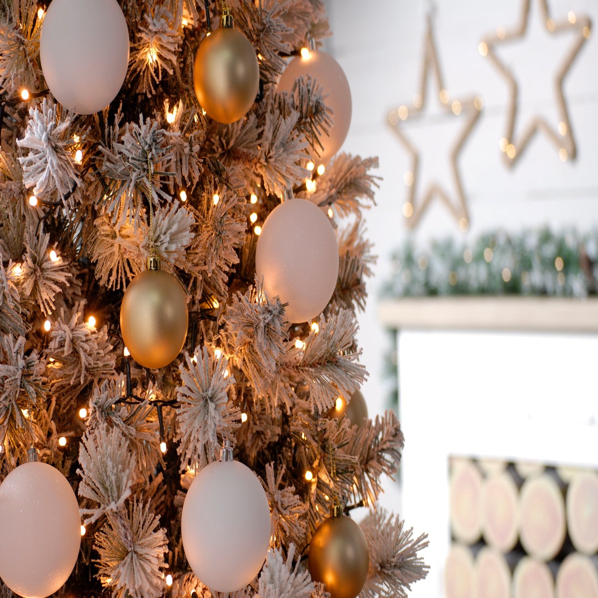 Festive Warm White Glow Worm Lights 1000L